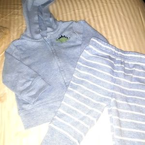 BUNDLE OF BABY CLOTHES